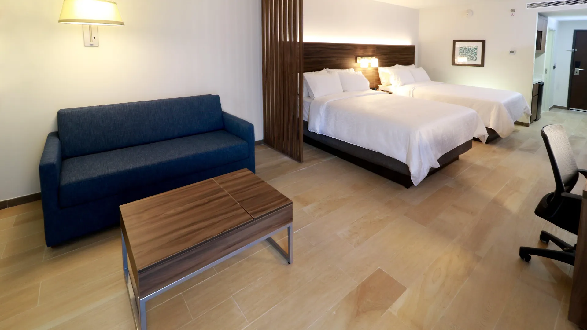 Holiday Inn Express & Suites - Playa Del Carmen By Ihg 3*,